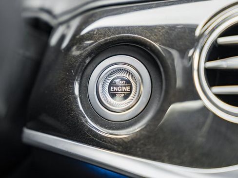 Used 2019 Mercedes-Benz S 560 4MATIC Sedan image 27