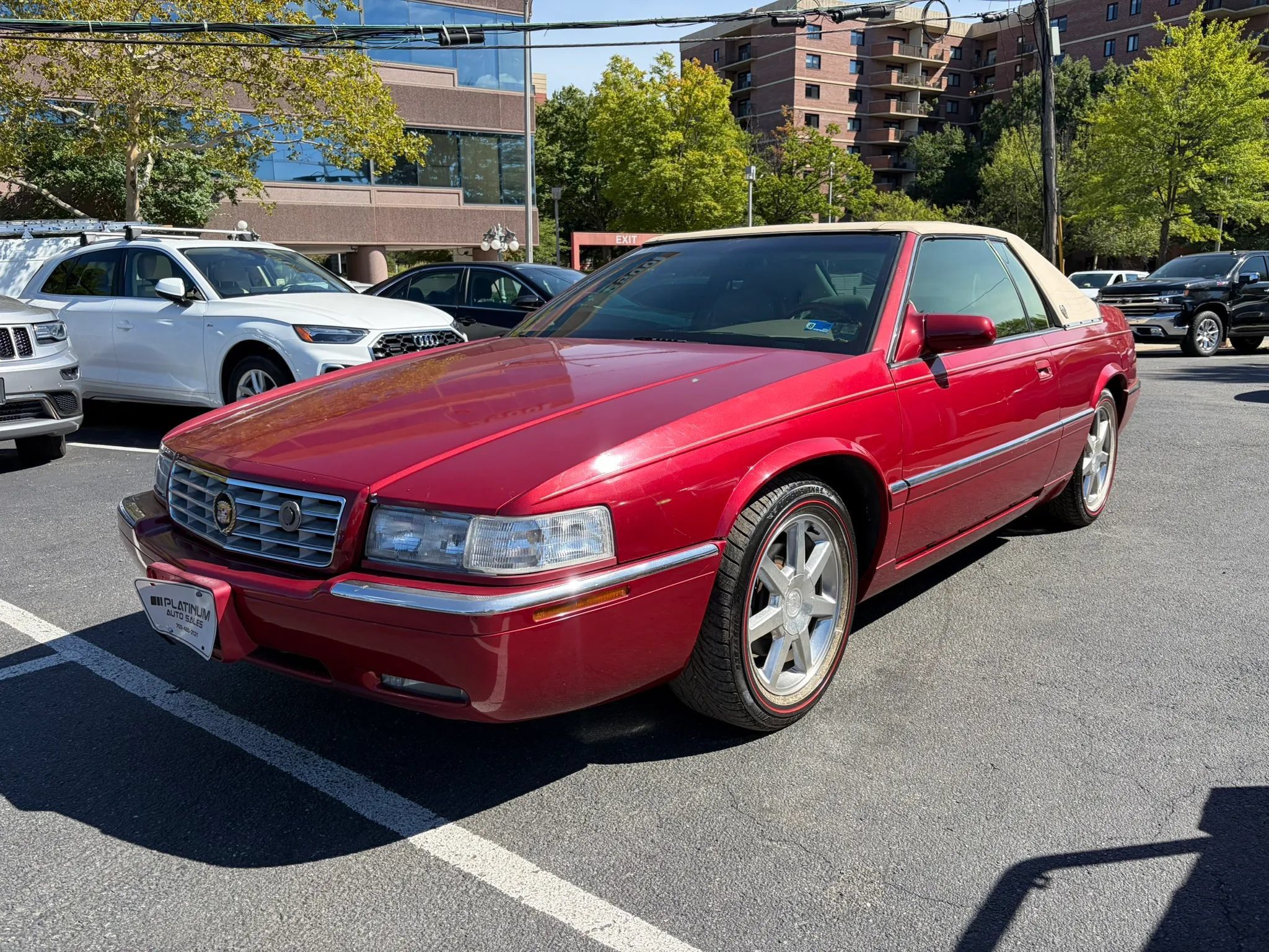 Used 2001 Cadillac Eldorado ESC w/ Comfort/Convenience Pkg FWD image 7