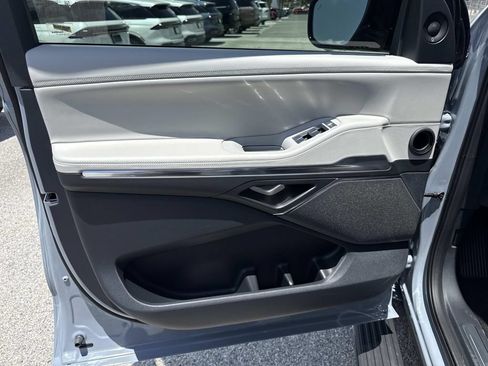New 2026 Lincoln Navigator Reserve AWD/4WD image 21