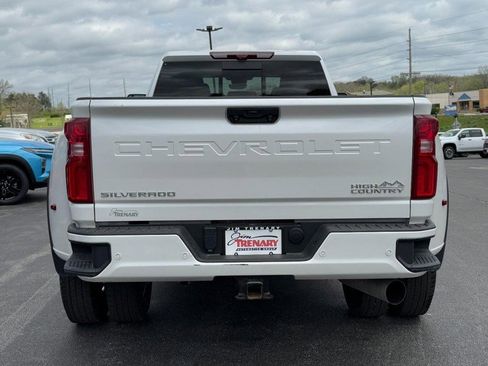 Used 2024 Chevrolet Silverado 3500 High Country w/ High Country Premium Package AWD/4WD image 4