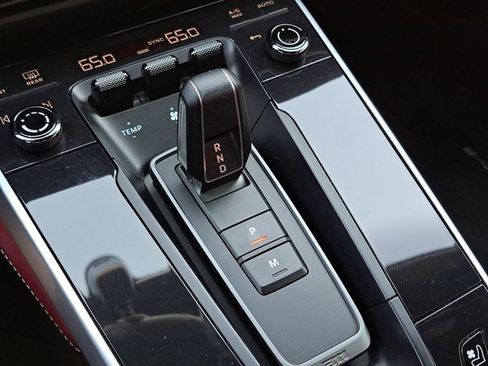 Used 2022 Porsche 911 Turbo S image 31