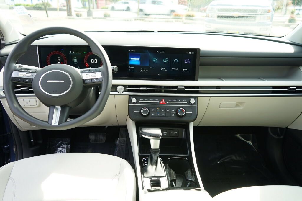 Certified 2025 Hyundai Tucson SE FWD image 20