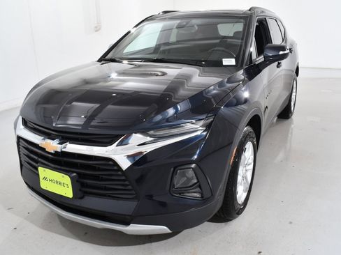 Used 2021 Chevrolet Blazer LT image 2