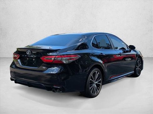 Used 2018 Toyota Camry SE FWD image 5