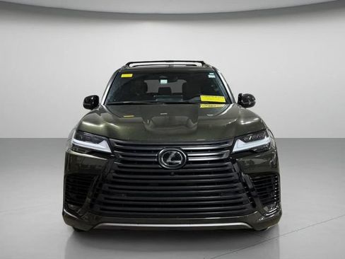 Used 2025 Lexus LX 600 4WD w/ Interior Upgrade Package image 9