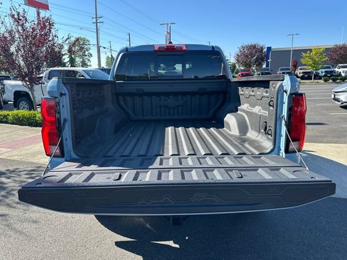 Used 2025 Chevrolet Colorado Z71 w/ Z71 Convenience Package 2 AWD/4WD image 25