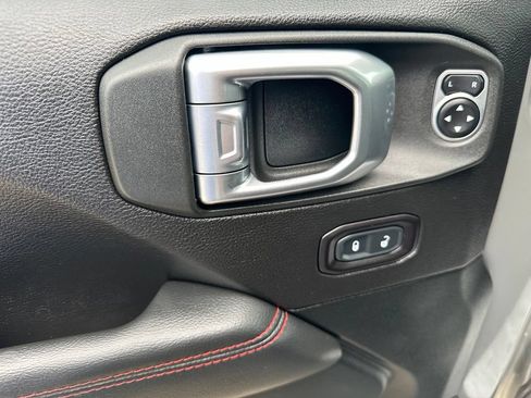 Used 2020 Jeep Gladiator Rubicon w/ Dual Top Group AWD/4WD image 12