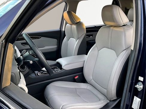 Used 2025 Honda Pilot EX-L image 17