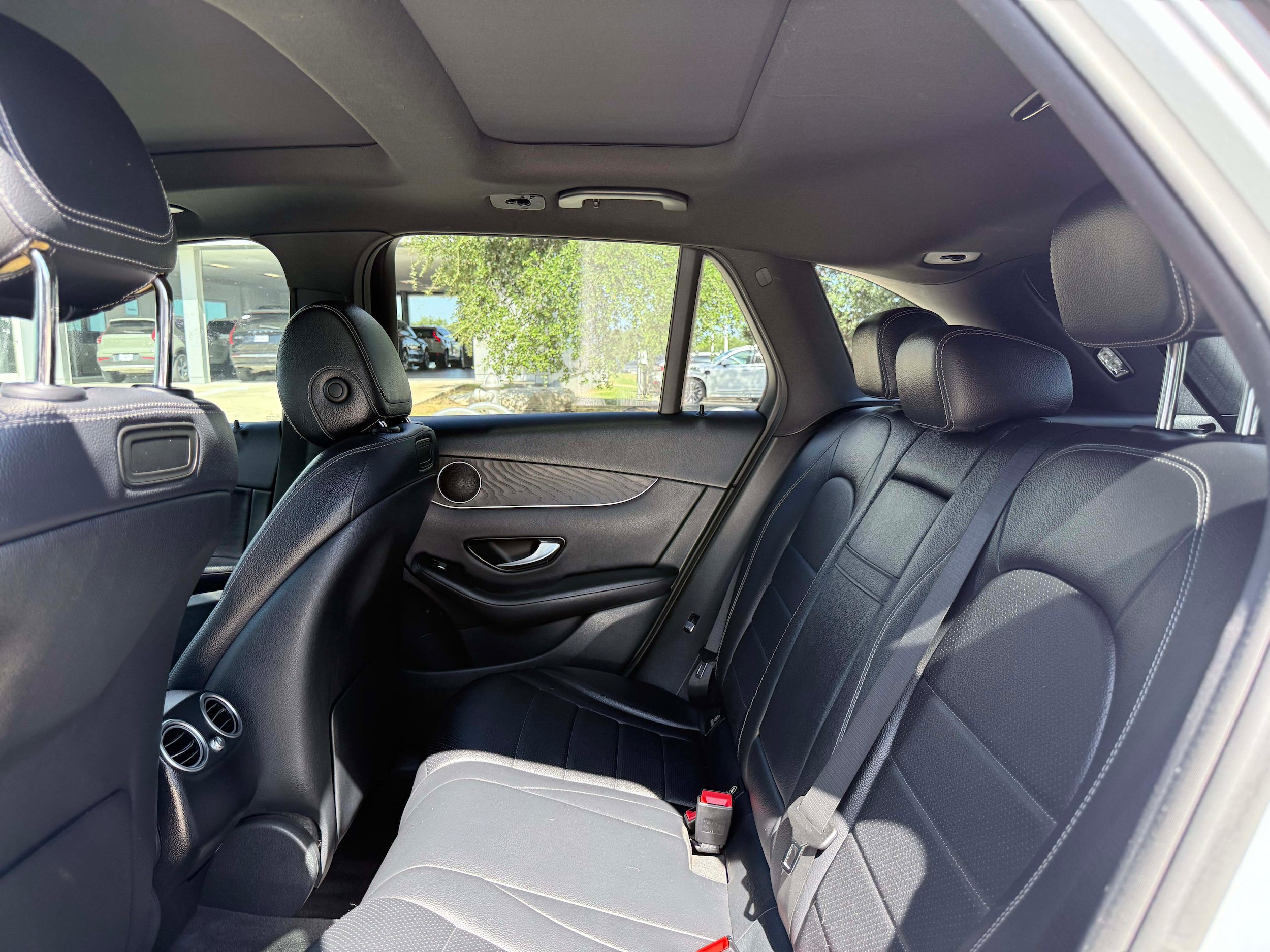 Used 2018 Mercedes-Benz GLC 300 image 15