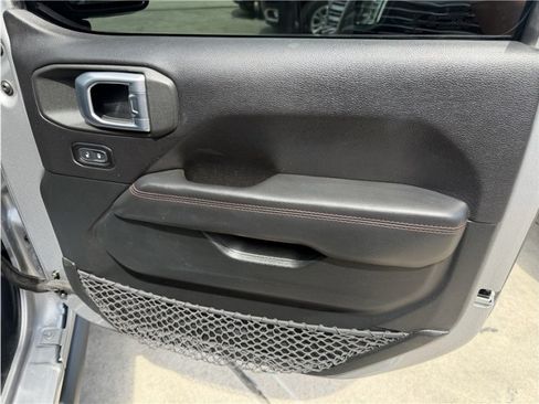 Used 2020 Jeep Wrangler Unlimited Rubicon AWD/4WD image 33