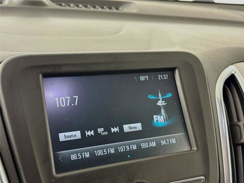 Used 2018 Chevrolet Equinox LT image 7