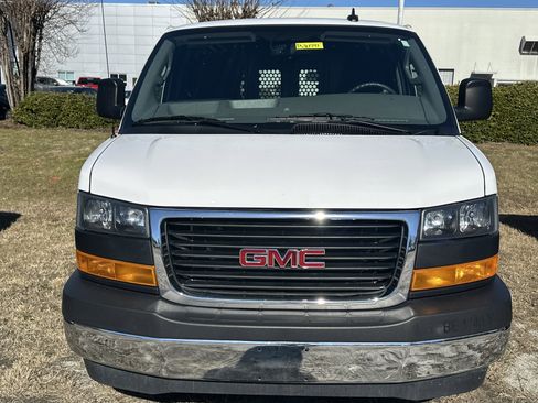 Used 2024 GMC Savana 2500 w/ Driver Convenience Package image 2