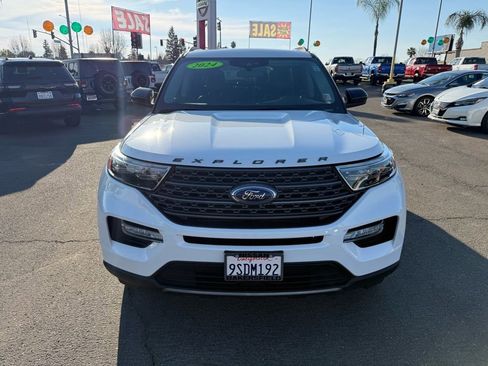 Used 2024 Ford Explorer XLT w/ Equipment Group 202A image 2