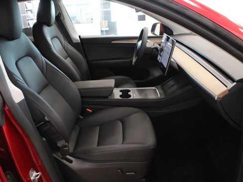 Used 2024 Tesla Model Y Performance AWD/4WD image 14