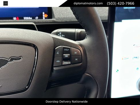 Used 2025 Ford Mustang Mach-E Premium image 33