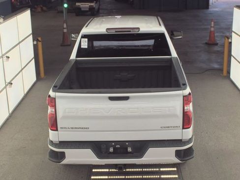 Used 2021 Chevrolet Silverado 1500 Custom image 5