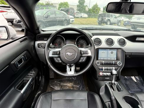 Used 2017 Ford Mustang Premium RWD image 29