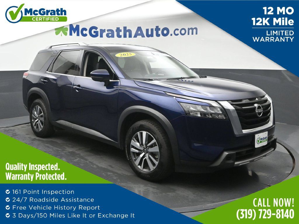 Used 2025 Nissan Pathfinder SL AWD/4WD image 1
