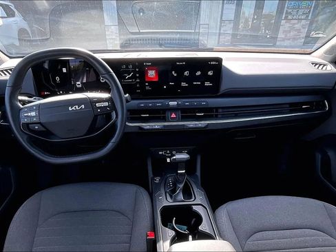 Used 2025 Kia K4 EX FWD image 15