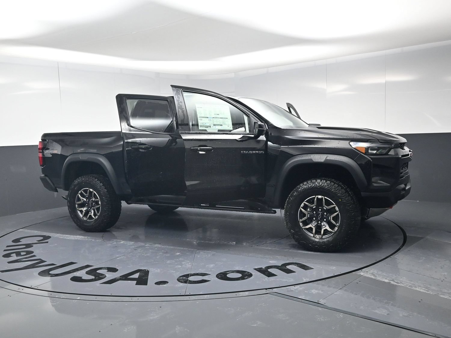 New 2026 Chevrolet Colorado ZR2 w/ Technology Package AWD/4WD image 23