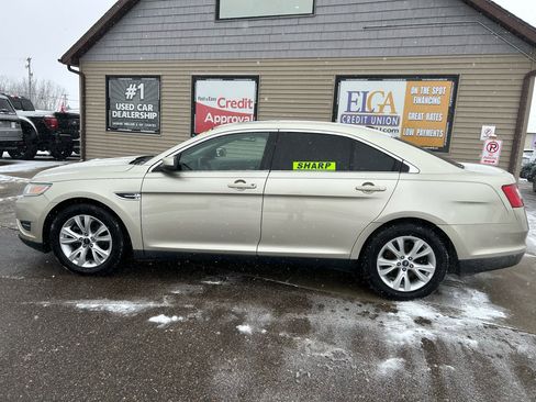 Used 2011 Ford Taurus SEL w/ 201A Rapid Spec Order Code image 8