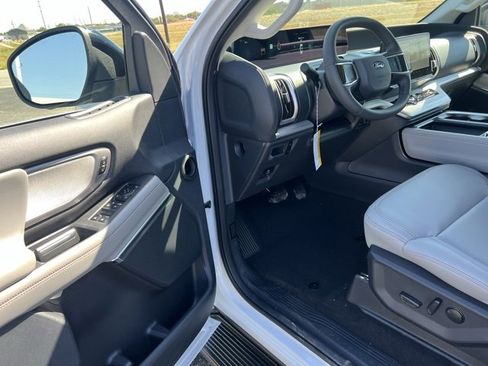 New 2025 Ford Expedition Max Active image 10