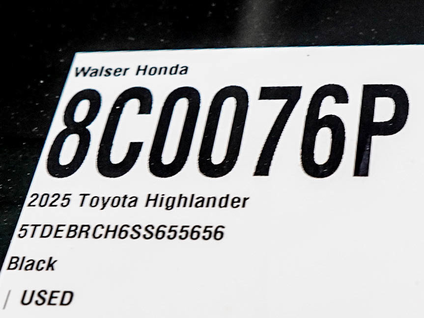 Used 2025 Toyota Highlander Platinum AWD/4WD image 34