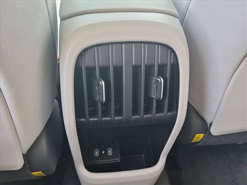 Used 2024 Hyundai Kona SEL FWD image 16