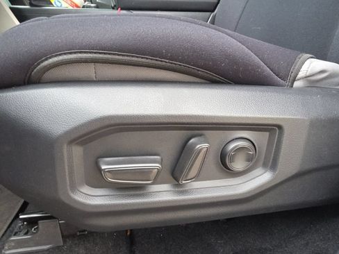 Used 2025 Toyota Tundra SR5 AWD/4WD image 14