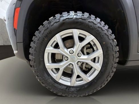 Used 2021 Jeep Grand Cherokee L Limited image 25