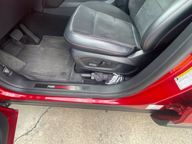 Used 2025 Ford Explorer ST AWD/4WD image 27