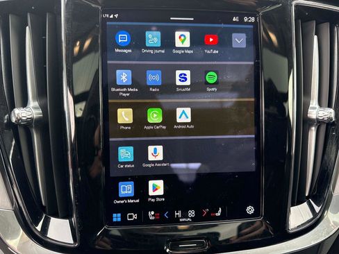 Used 2024 Volvo S60 B5 Core w/ Climate Package image 25