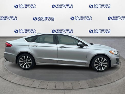 Used 2020 Ford Fusion SE image 8