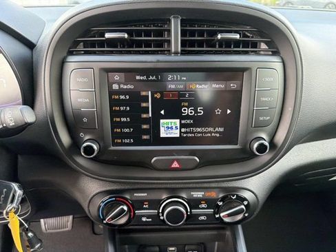 Used 2025 Kia Soul LX w/ LX Technology Package FWD image 26