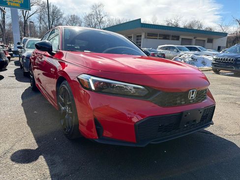 Used 2025 Honda Civic Sport image 3