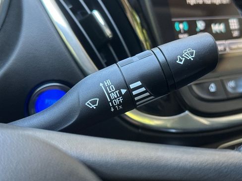 Used 2017 Chevrolet Volt Premier w/ Driver Confidence II Package FWD image 38