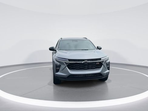 New 2026 Chevrolet Trax RS FWD image 3