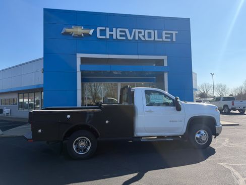 New 2025 Chevrolet Silverado 3500 LT w/ Convenience Package AWD/4WD image 1