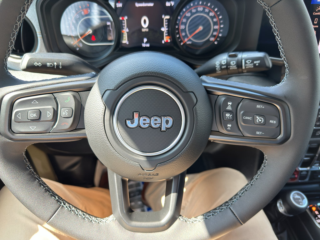 Used 2025 Jeep Wrangler Unlimited Sport AWD/4WD image 12