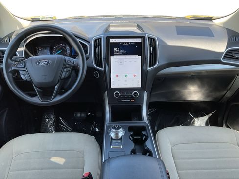 Used 2021 Ford Edge SE FWD image 10