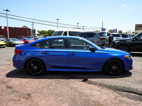 Used 2023 Honda Civic Sport image 7