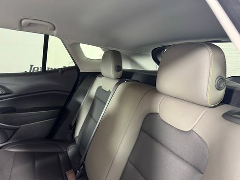 Used 2025 Chevrolet Trax ACTIV w/ Driver Confidence Package image 24