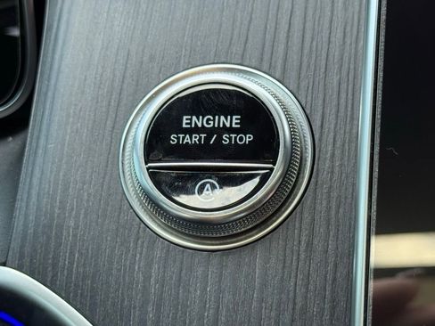 Used 2023 Mercedes-Benz GLC 300 image 24