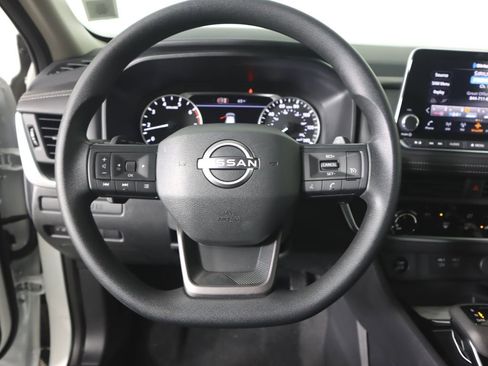 New 2026 Nissan Rogue S image 9