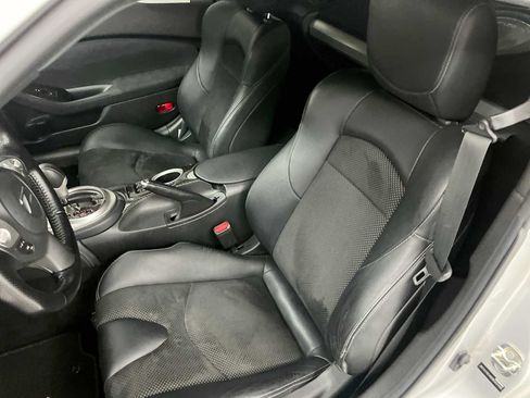 Used 2013 Nissan 370Z Touring w/ Sport Pkg RWD image 19