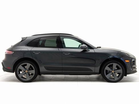 Used 2025 Porsche Macan image 33