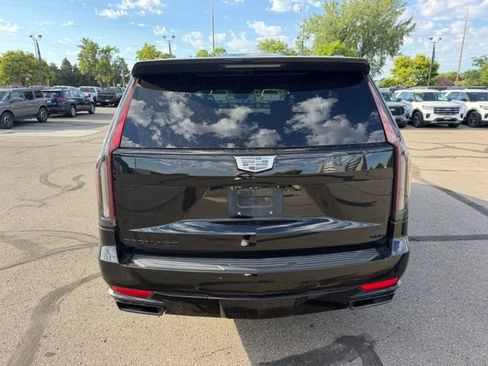 Used 2022 Cadillac Escalade Sport Platinum AWD/4WD image 9