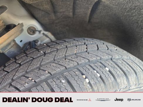 Used 2017 GMC Acadia SLT AWD/4WD image 28