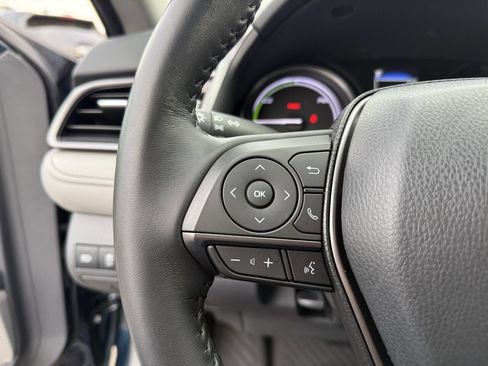 Used 2021 Toyota Camry SE image 18