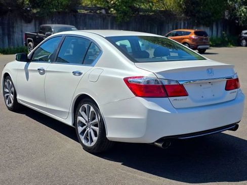 Used 2015 Honda Accord Sport image 6